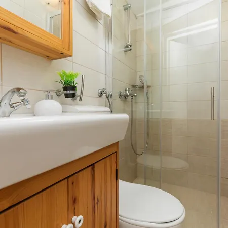 بيت للعطل Family Friendly House With A Swimming Pool - 23571 *