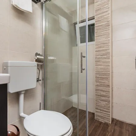 Family Friendly House With A Swimming Pool - 23571 * ماكارسكا