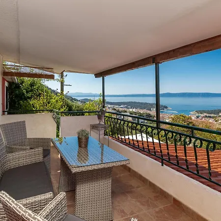 Family Friendly House With A Swimming Pool - 23571 بيت للعطل ماكارسكا