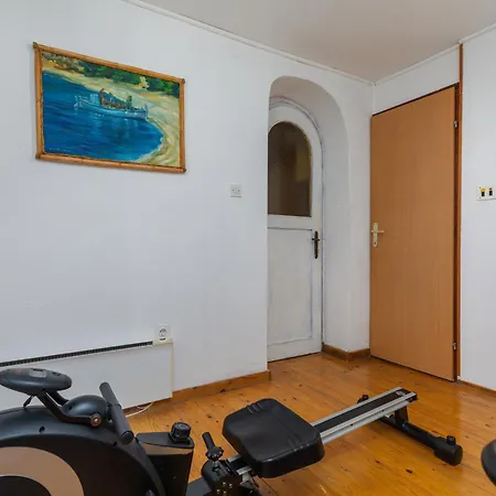 Family Friendly House With A Swimming Pool - 23571 * ماكارسكا
